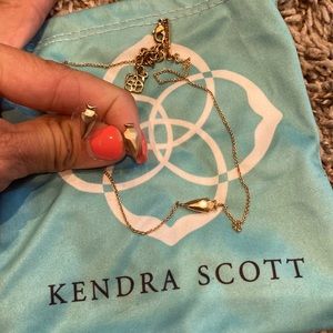 Kendra Scott arrowhead necklace and earring set in rose gold